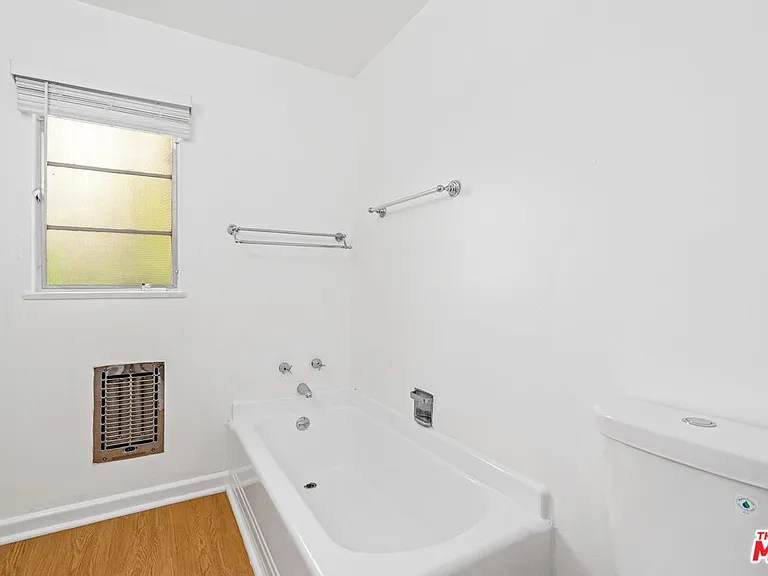 1754 Malcolm Ave #5 — Photo 12