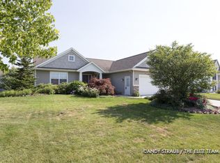 7536 Katie Ln, Hudsonville, MI 49426