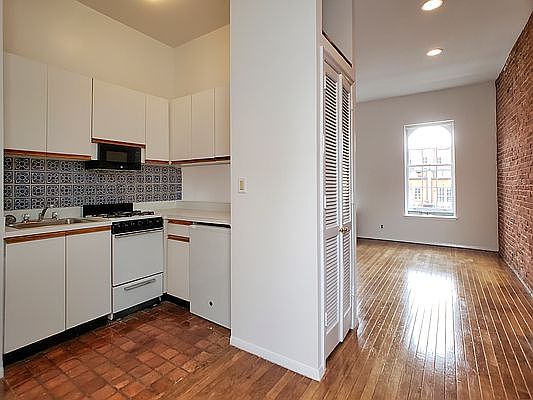 3rd image of 322 E 81st St APT 6FE