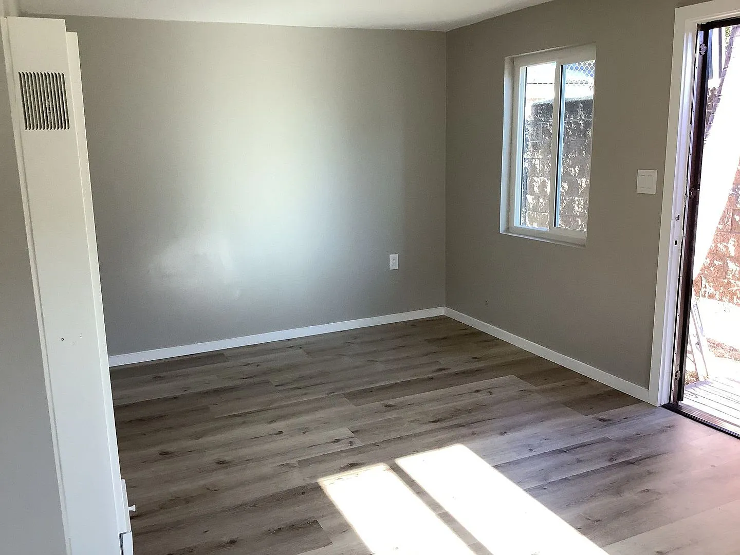 5909 Cecilia St. — Photo 4