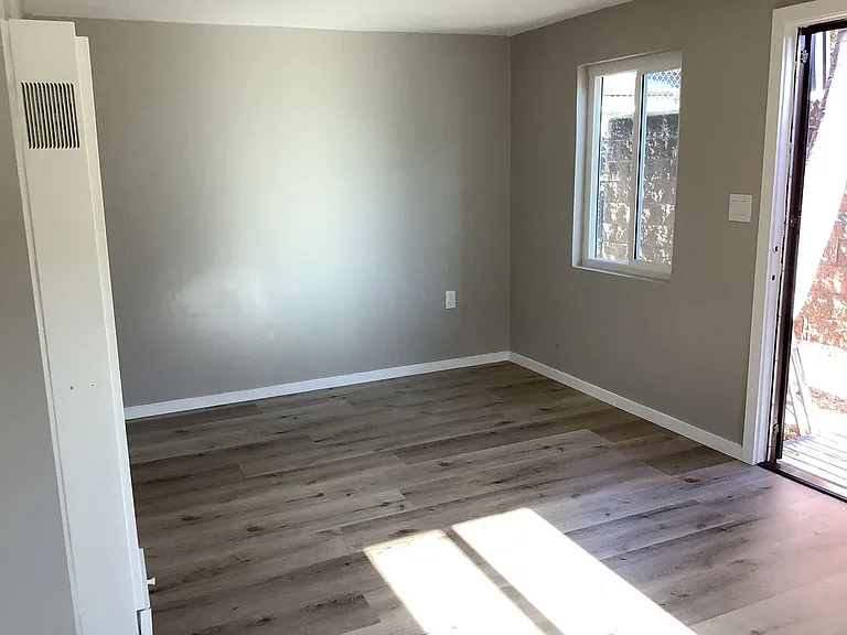 5909 Cecilia St — Photo 18