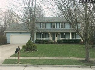 3118 Surrey Hill Ln, Stow, OH 44224