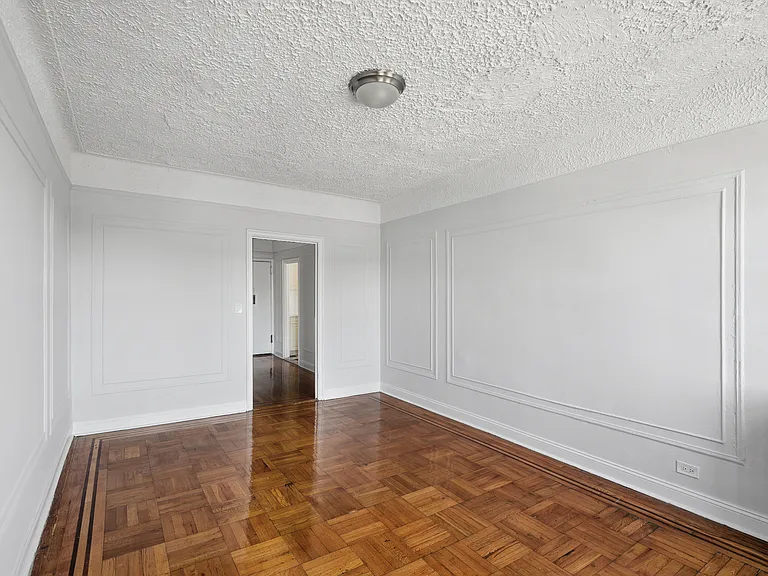 2175 Cedar Ave #7A — Photo 5