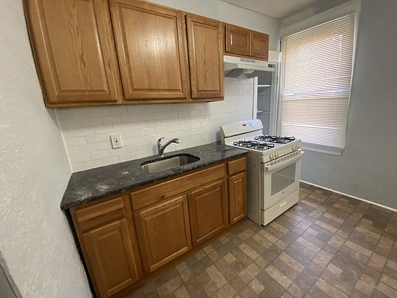 5th image of 1179 Morton St
