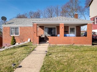 410 Lebanon Manor Dr, West Mifflin, PA