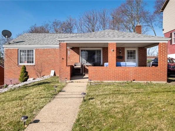410 Lebanon Manor Dr, West Mifflin, PA 15122