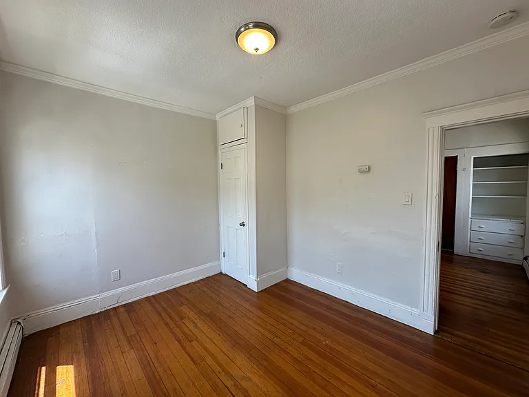 765 Broadway #6 — Photo 9