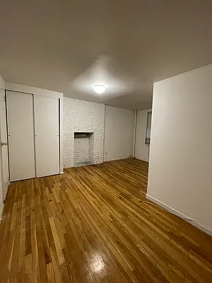 Rented by Nest Seekers International | media 13