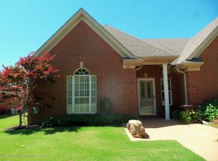 894 Martin Cir S, Hernando, MS 38632