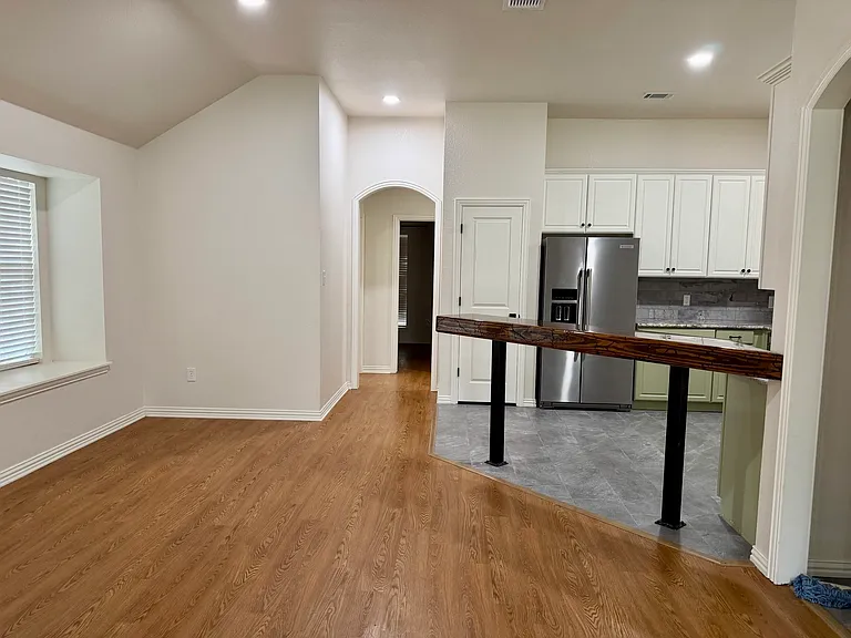 1001 Roberts Bend Ct — Photo 9