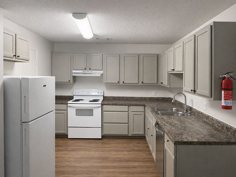 1st image of 2920 Dawn Ct