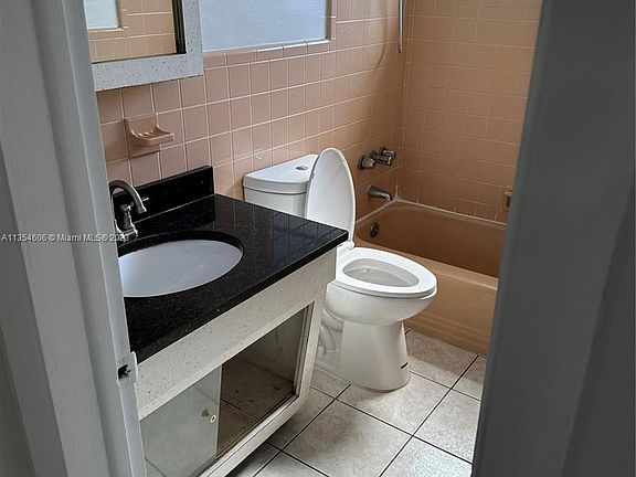 5th image of 1500 S 20th Ave #11