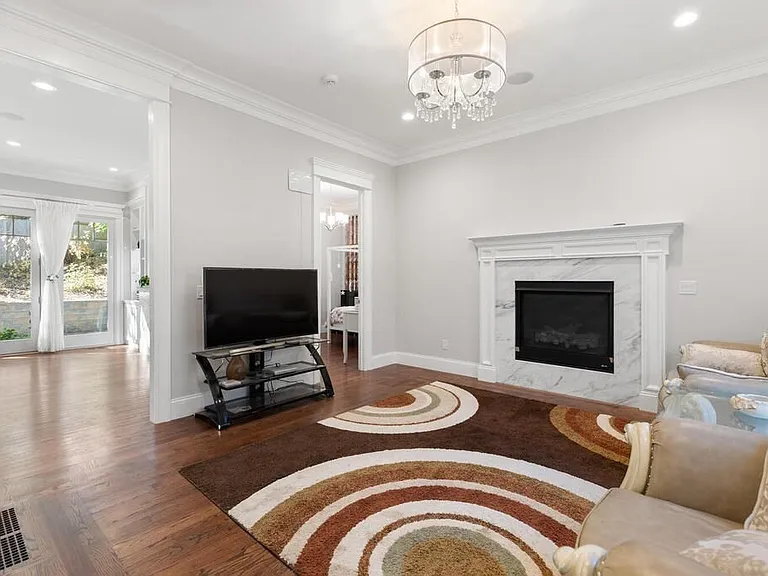 10 Fox Hill Rd — Photo 11