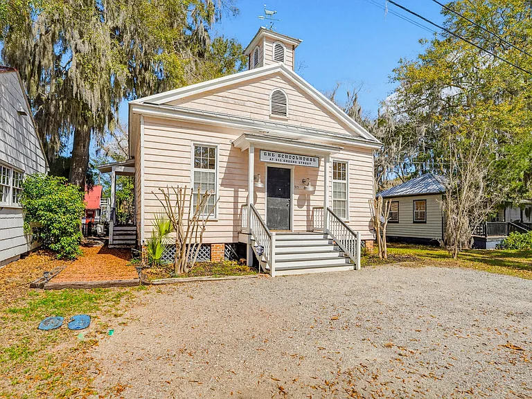915 Green St — Photo 32