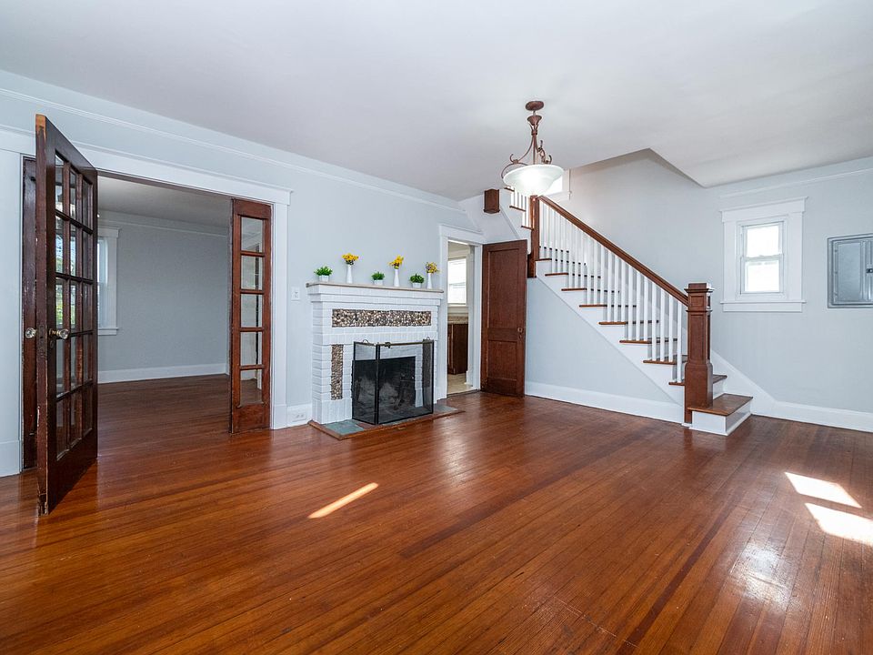 1st image of 222 Washington St #A