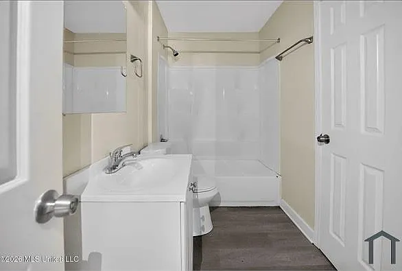 2920 Lakewood Dr — Photo 7