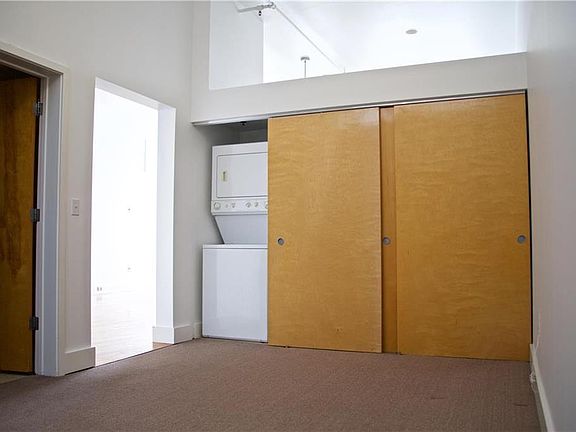 5th image of 3001 Gillham Rd APT 301