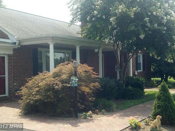 3rd image of 6215 Southern Maryland Blvd