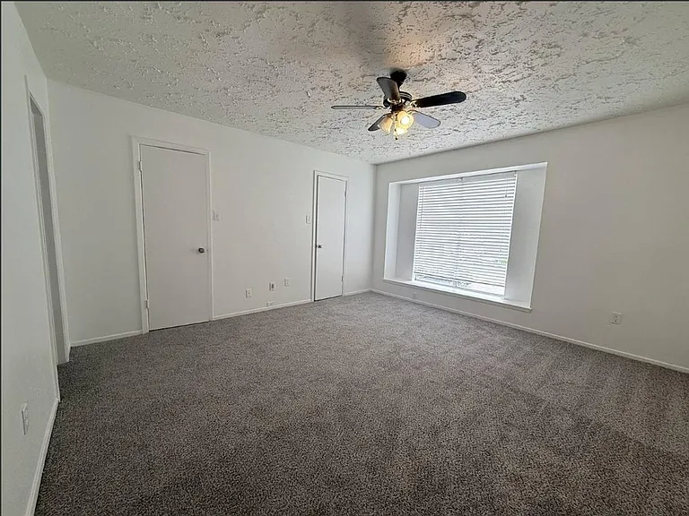 3610 Timber Rock Ct — Photo 17
