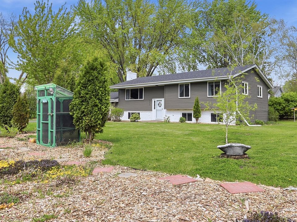 1st image of 4440 Urbandale Ct N