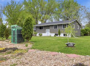 4440 Urbandale Ct N, Plymouth, MN 55446