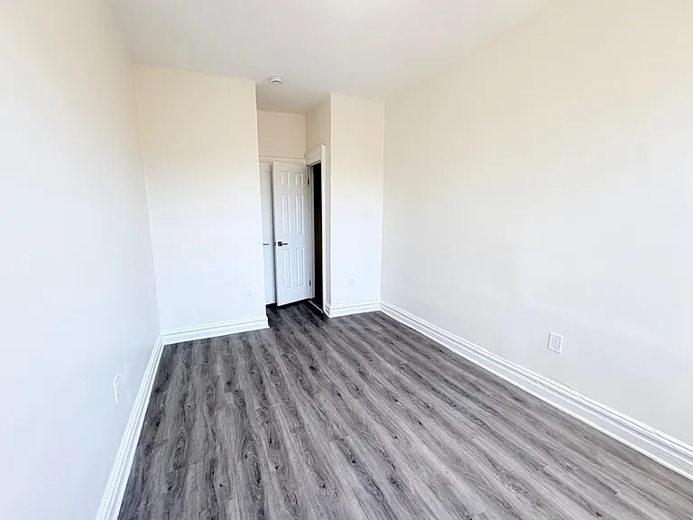 637 Bergen Ave #32R — Photo 8