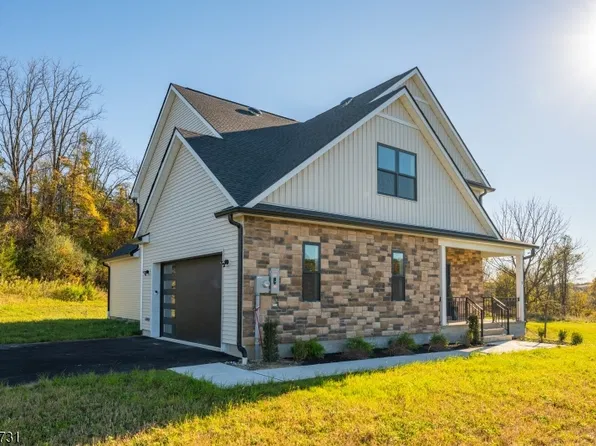 5 Emerald Dr, Hardyston Twp., NJ 07419