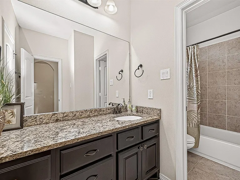 2606 Kielder Shadow Ct — Photo 34