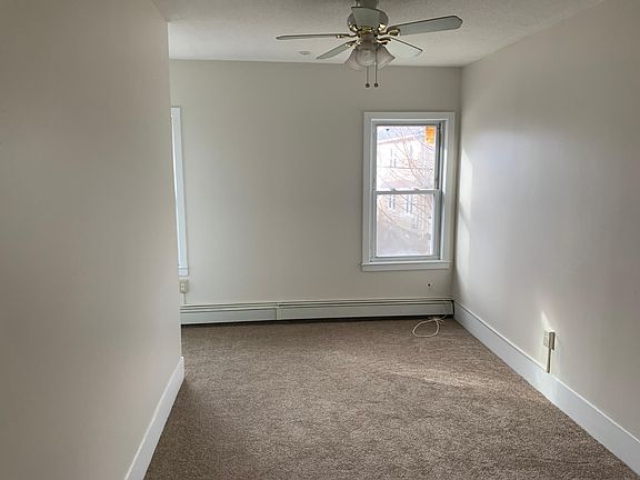 4th image of 64 Lincoln St Unit D