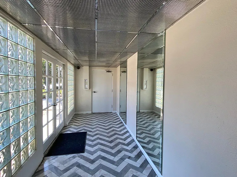 14615 Burbank Blvd #201 — Photo 8
