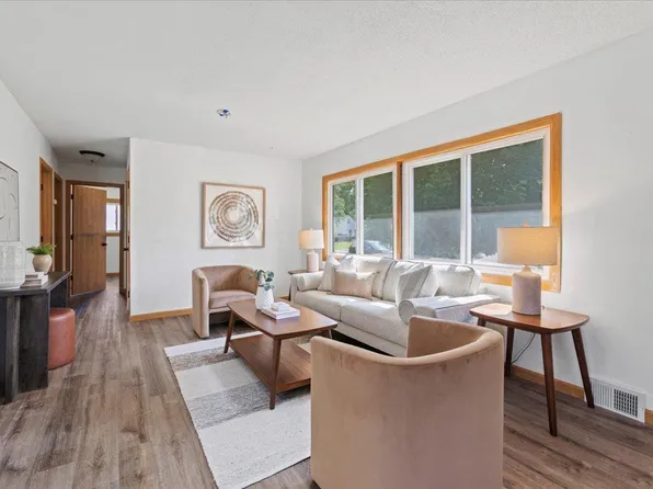 5738 Yates Ave N, Crystal, MN 55429