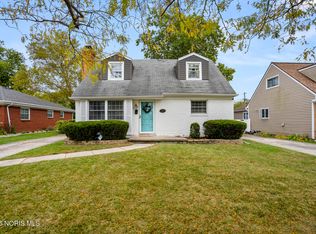 331 Crestway Dr, Oregon, OH 43616