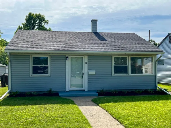 30 N Cavender St, Hobart, IN 46342