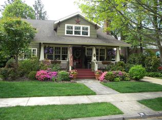 Vanderveer Court, Rockville Centre, NY 11570