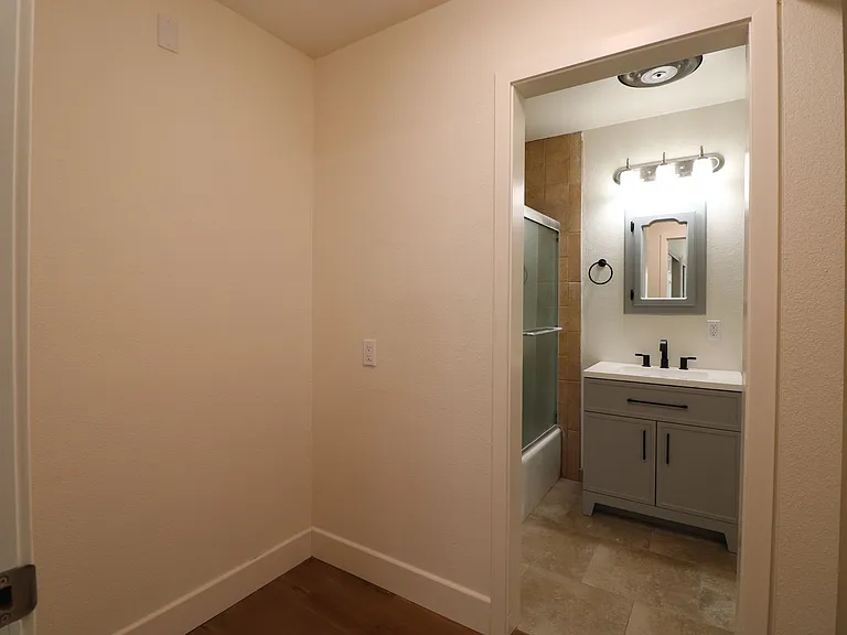 707 N College Dr — Photo 13
