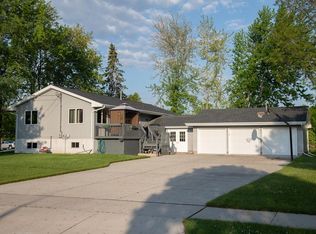 1814 Pleasant St, Manitowoc, WI 54220