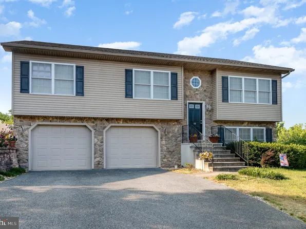 60 Scarlet Oak Dr, Etters, PA 17319