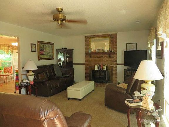 Greta Room with Fireplace