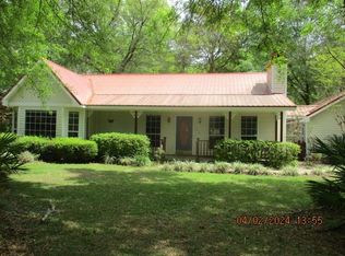 109 Arabian Ln, Jesup, GA 31545