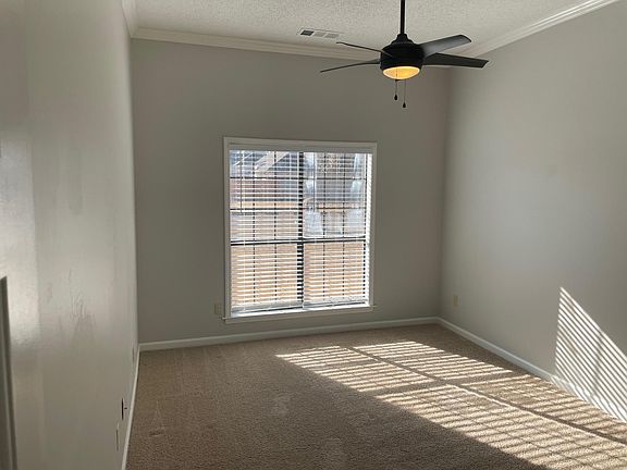 5th image of 1361 Grey Wolf Dr
