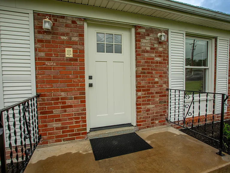 4714 Trousdale Dr — Photo 9