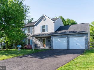 616 Jennifer Ln, Gilbertsville, PA 19525