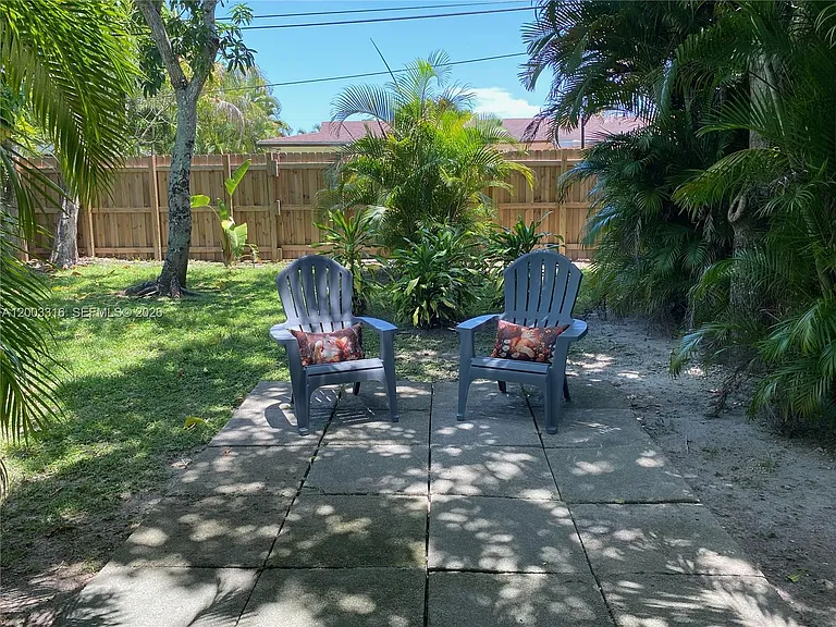 9840 SW 165th Ter — Photo 15