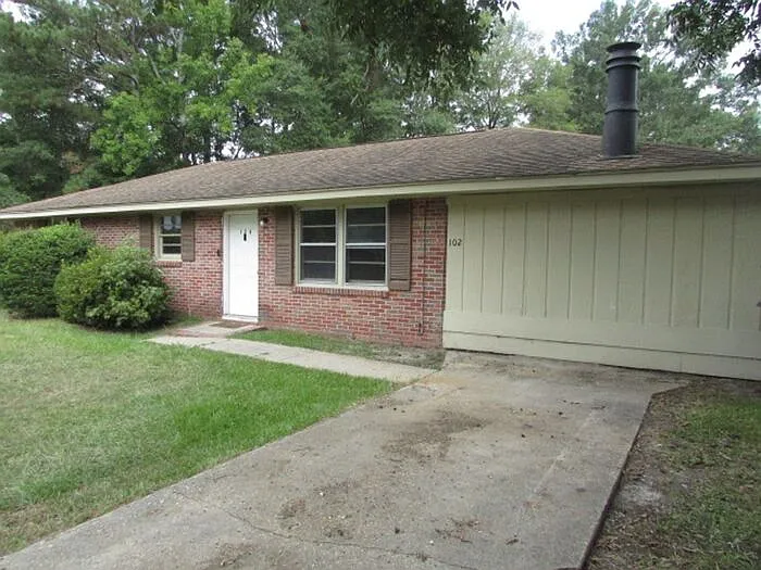 3 bed, 1.5 bath, 1510 sqft, $1,295 — Photo 2