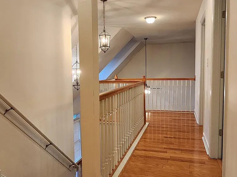 302 Savannah Dr — Photo 17
