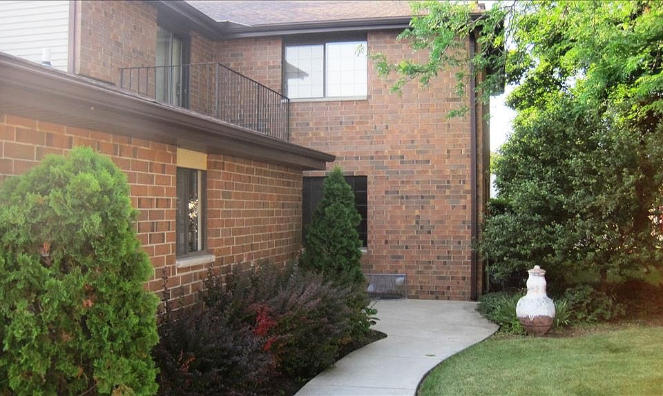 1st image of 8197 S Forest Hills Cir