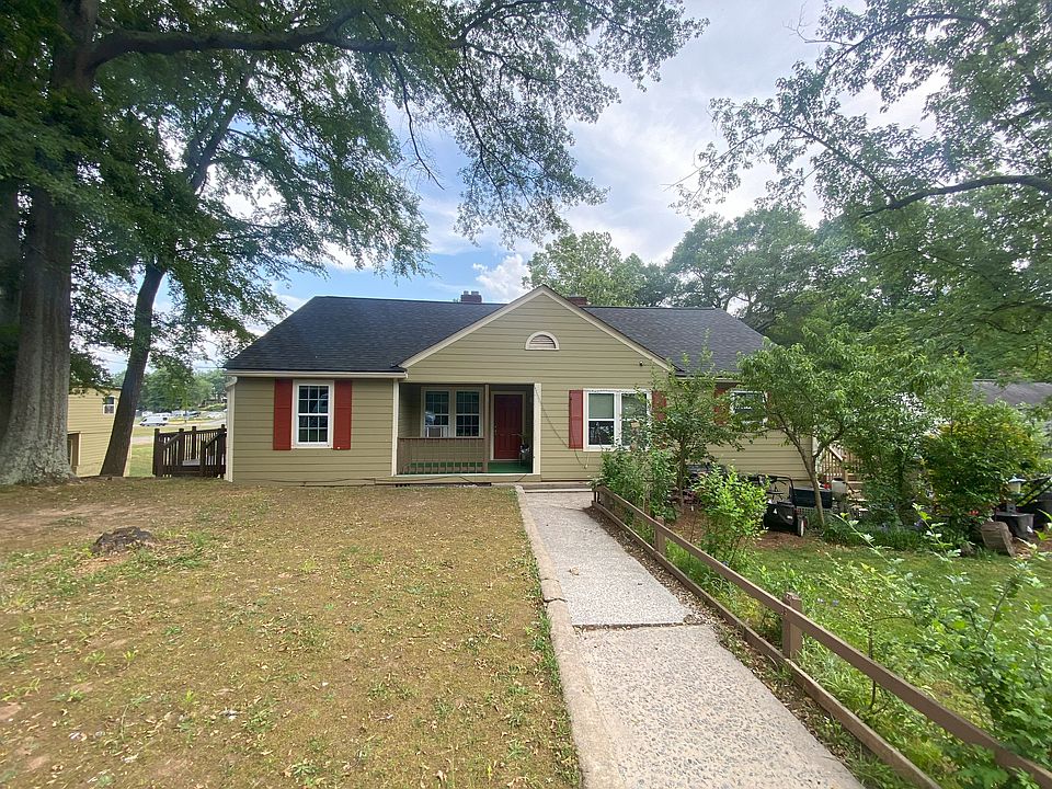 1st image of 388 Phillips Dr SE