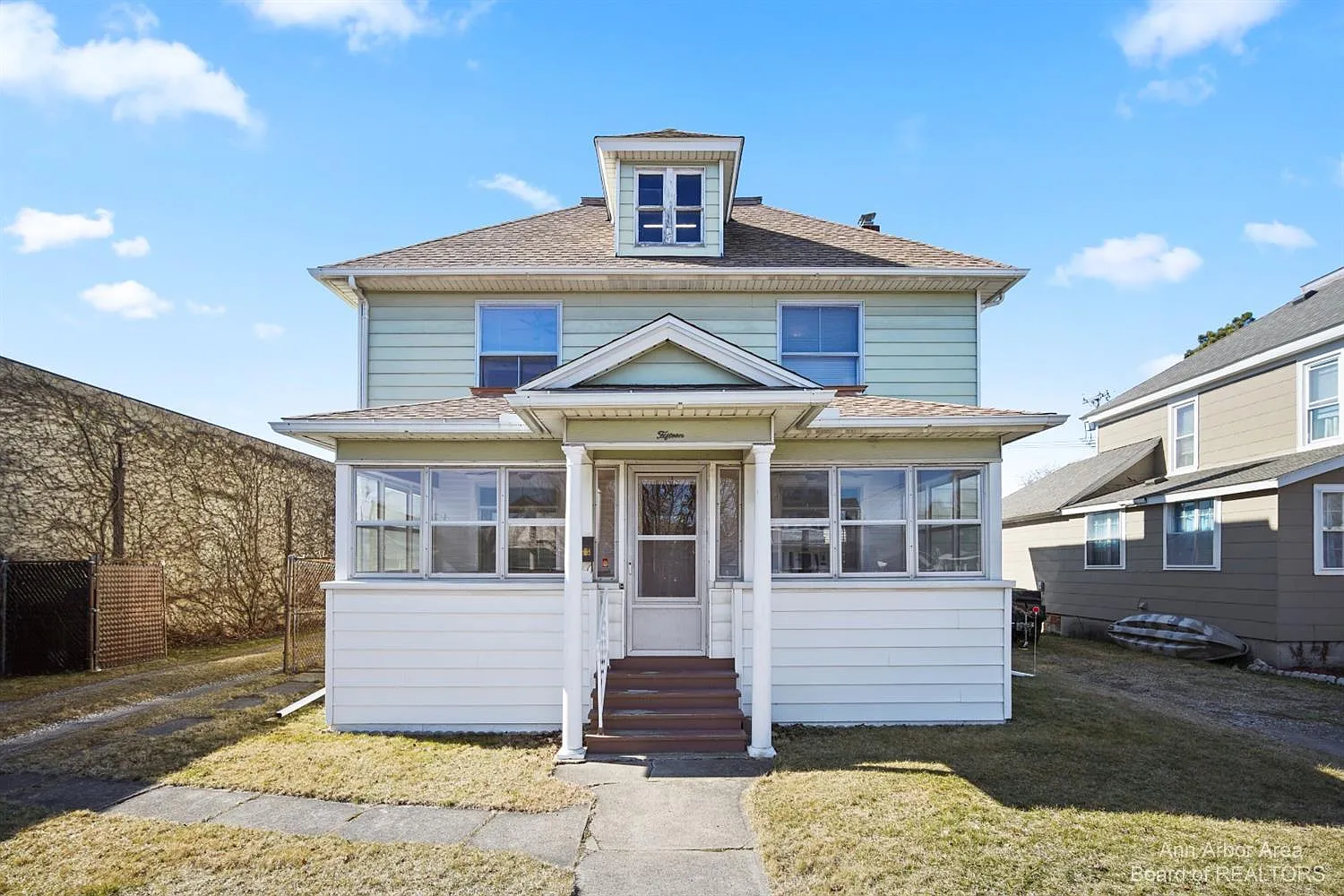 15 1st St photo 1