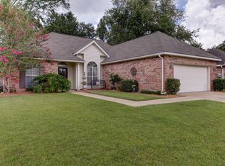 324 Pear Tree Cir, Broussard, LA 70518