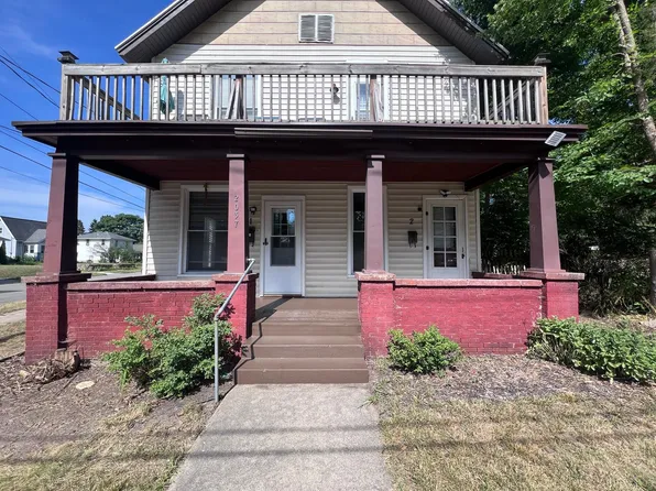 2037 Paris Ave NE, Grand Rapids, MI 49505